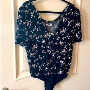Nwt Floral bodysuit
